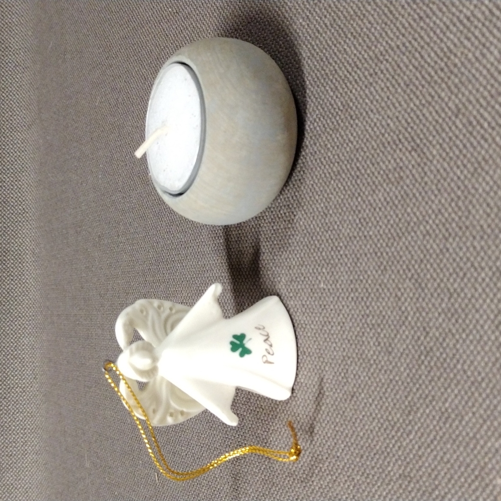 Delicate ivory angel ornament - Picture 2 of 4